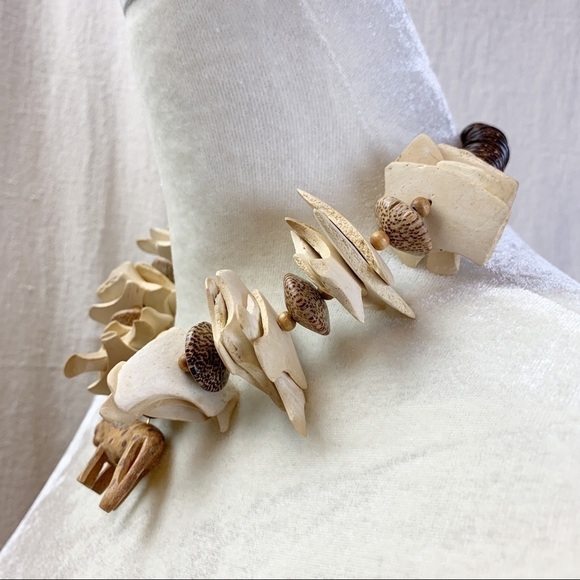 80s wood and Coconut Shell Statement Necklace - Picture 2 of 4